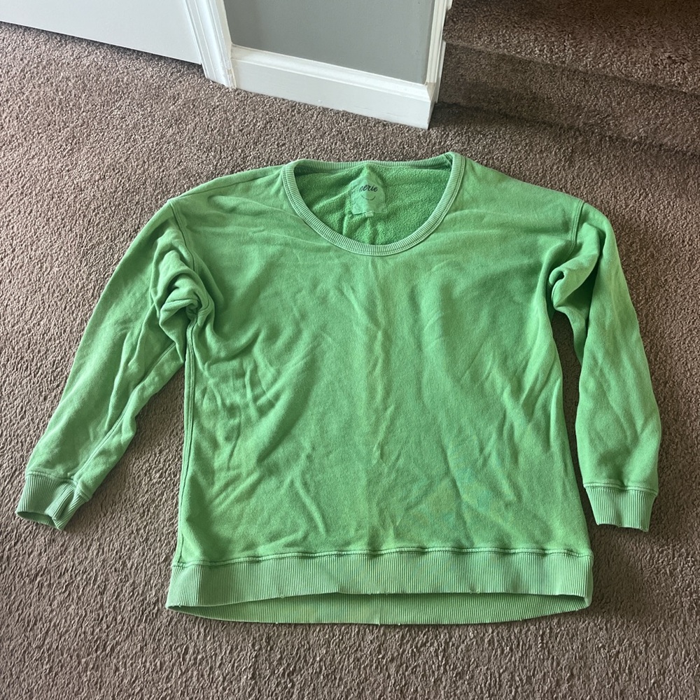 Green Long Sleeve Sweatshirt